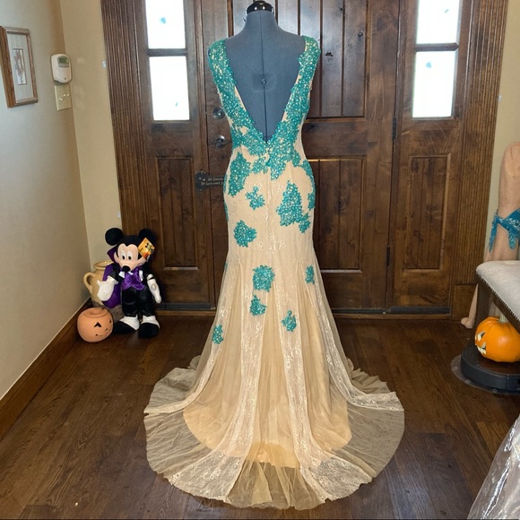 JOVANI Tan & Teal Lace Overlay Gown Size 4 #90164 - Picture 6 of 14